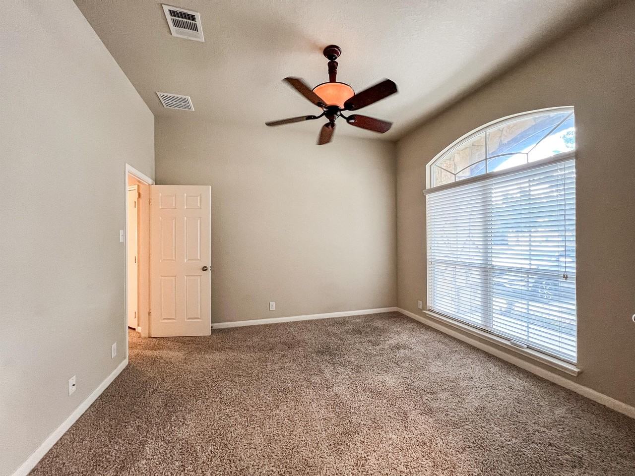 923 Avery Pkwy #1 - Photo 5 of 25