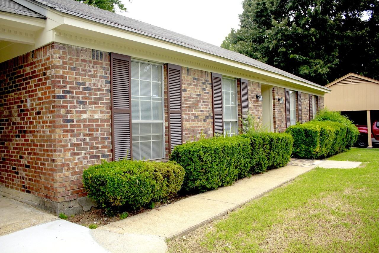 3729 Village Oak Cv - Photo 3 of 19
