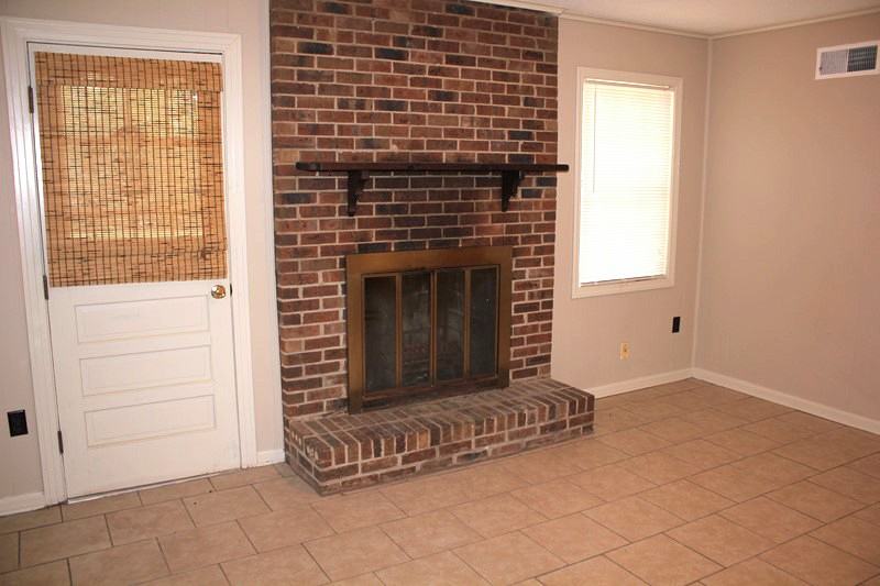 3729 Village Oak Cv - Photo 5 of 19