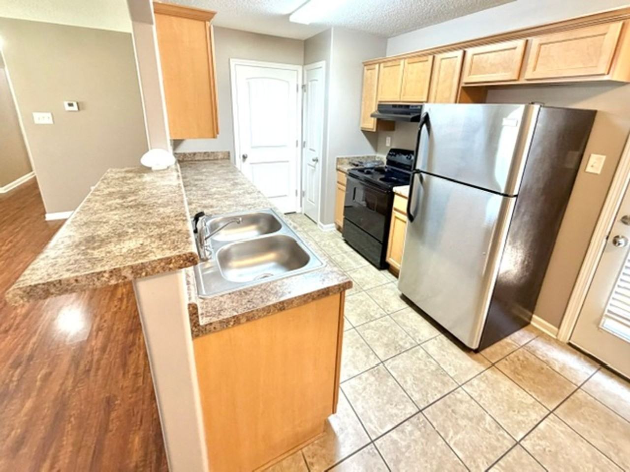 7948 Jadewood Cv - Photo 4 of 12