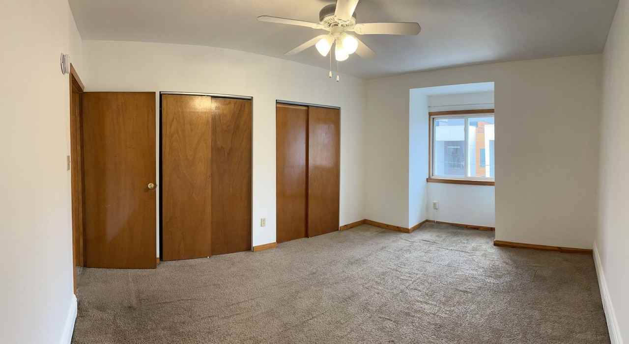 4710 Hatfield St - Photo 5 of 8