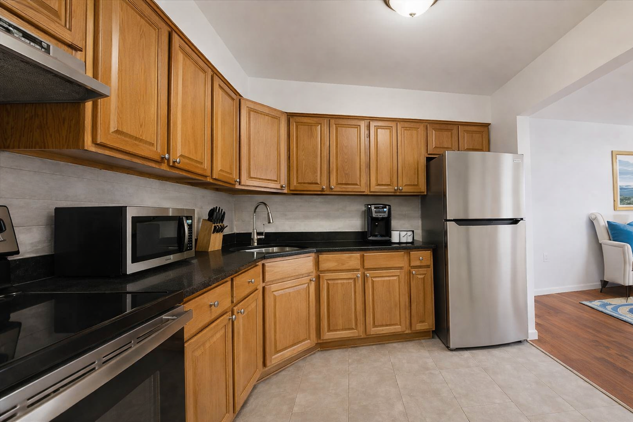 West Central Apartments - Photo 2 of 12
