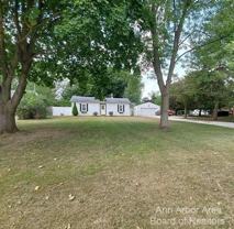 611 S Occidental Rd - Photo 1 of 1