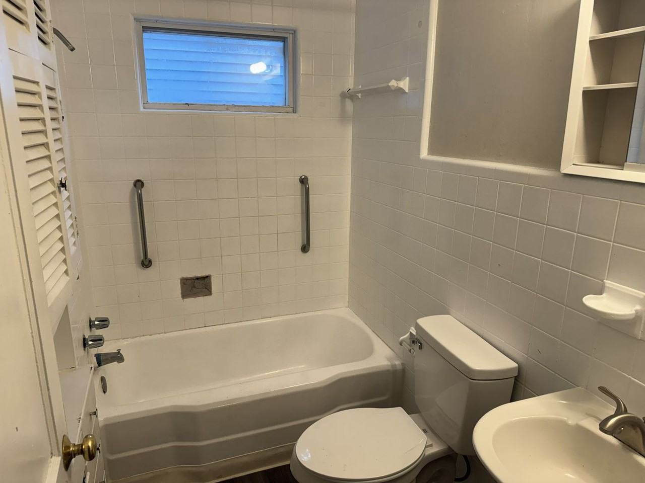 206 Charles St - Photo 2 of 13