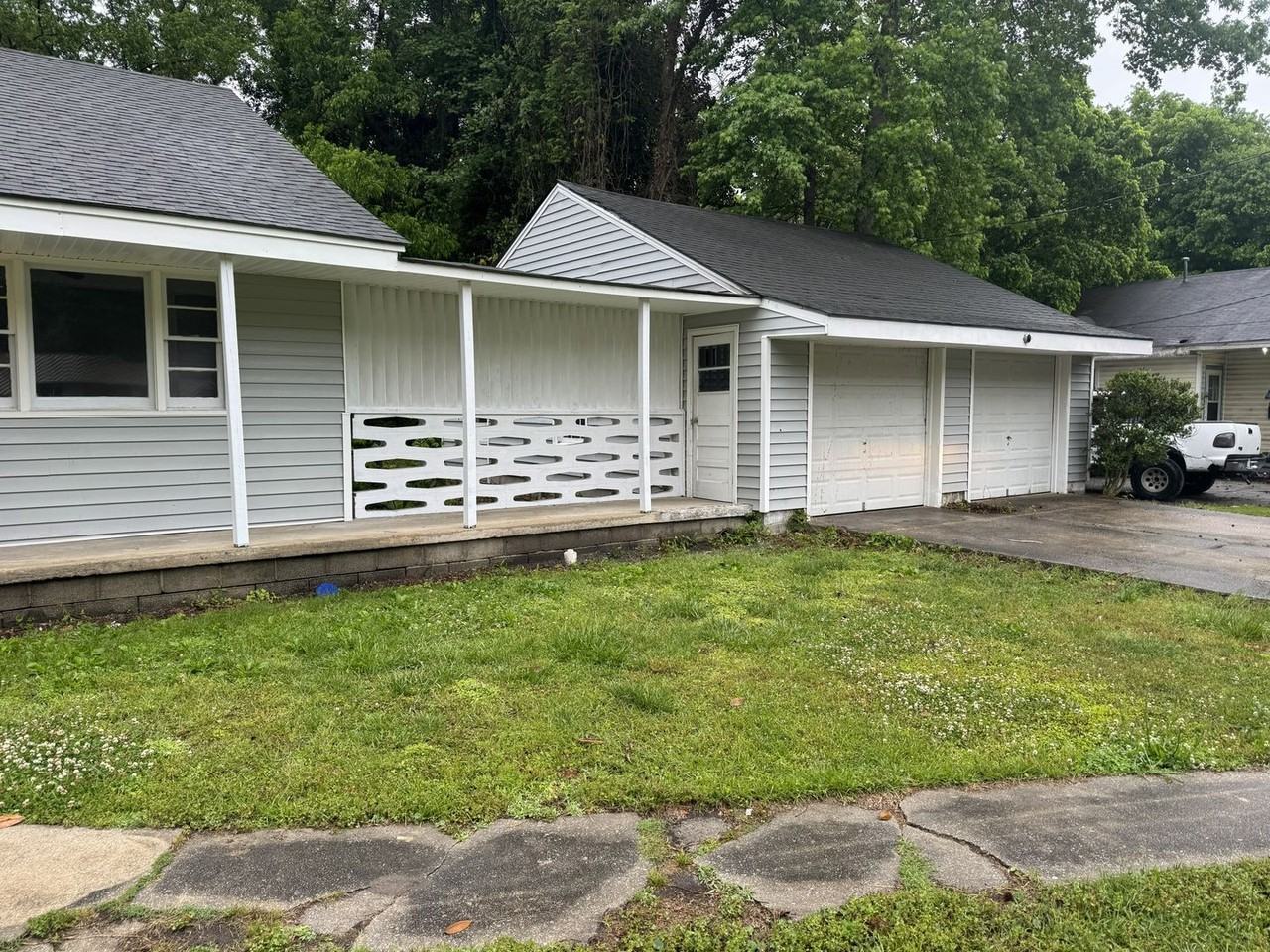 206 Charles St - Photo 3 of 13