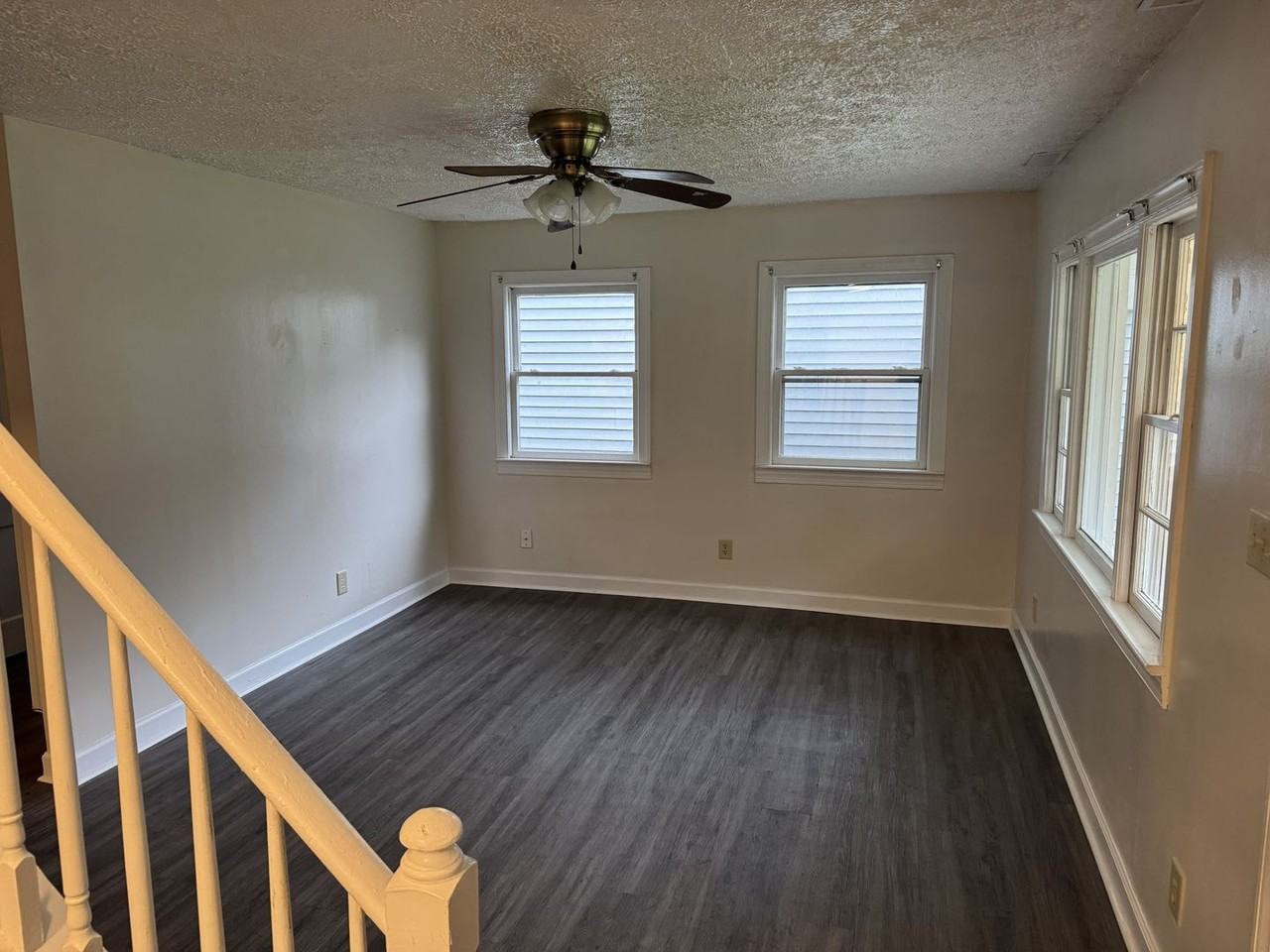 206 Charles St - Photo 6 of 13