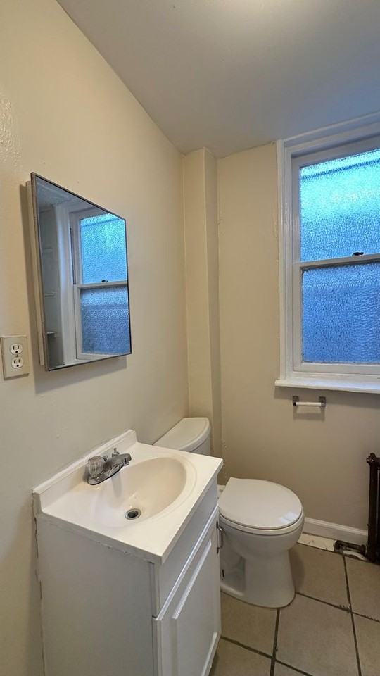 920 E Schiller St - Photo 2 of 12