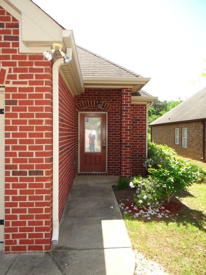 257 Oxmoor Pl - Photo 2 of 23