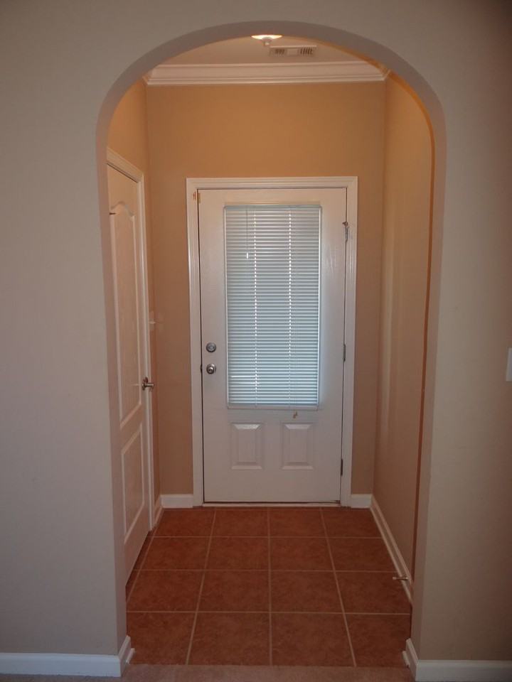 257 Oxmoor Pl - Photo 4 of 23
