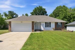 featured image of 657 E Kings Carriage Blvd