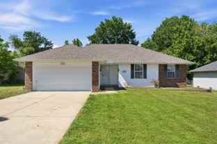 657 E Kings Carriage Blvd - Photo 1 of 1