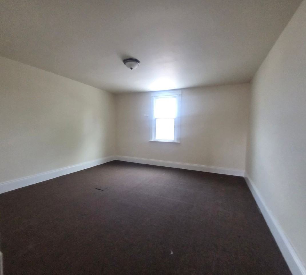 1348 W Liberty St - Photo 3 of 13