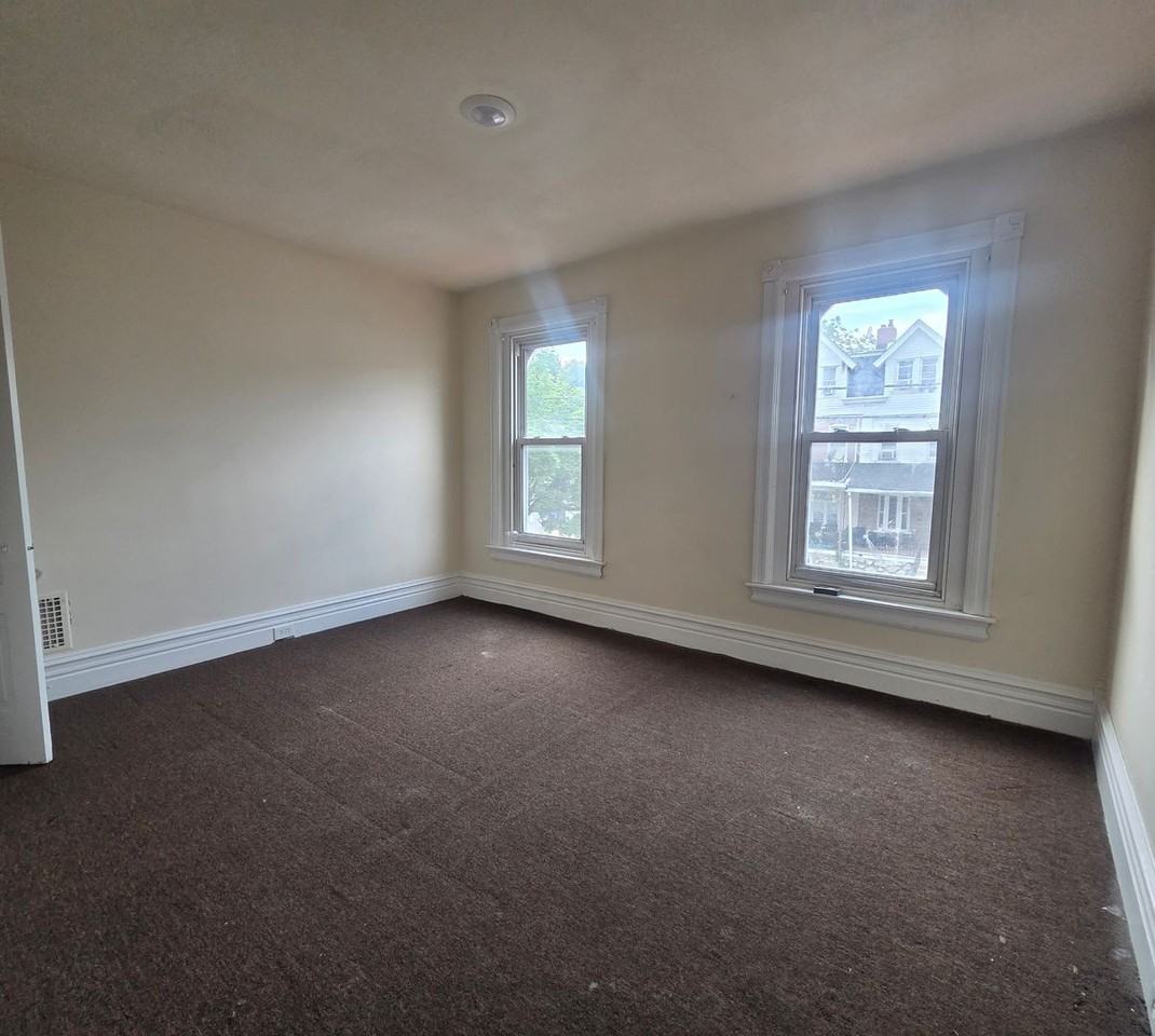 1348 W Liberty St - Photo 6 of 13