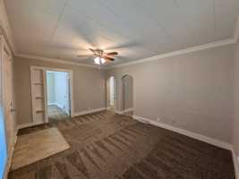 featured image of 922 Walker St