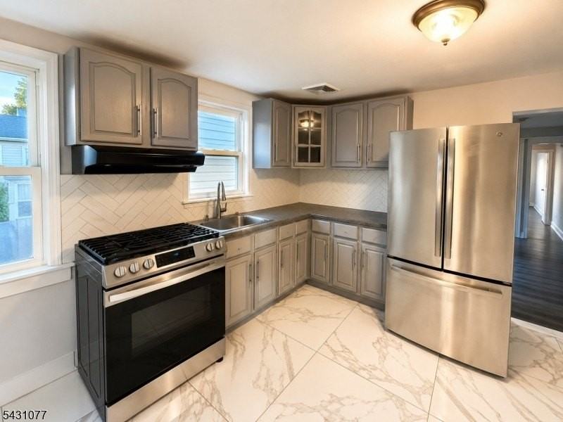 160 Elm St - Photo 2 of 6