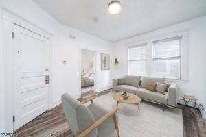 featured image of 9 Kling St #3