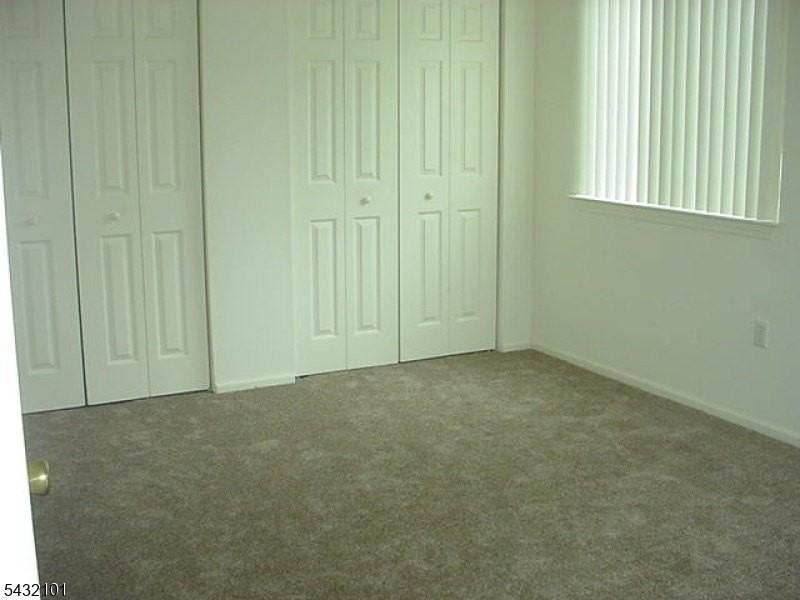 165 Falcon Ridge Way N - Photo 4 of 10