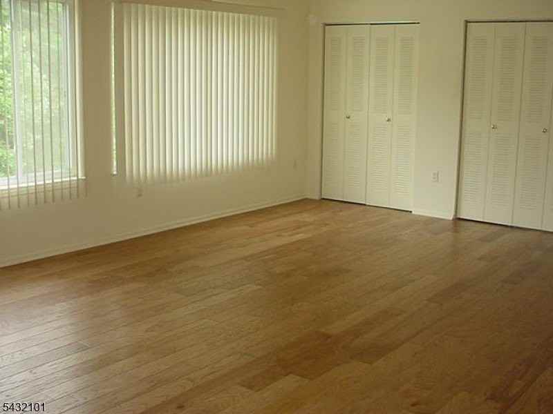 165 Falcon Ridge Way N - Photo 7 of 10