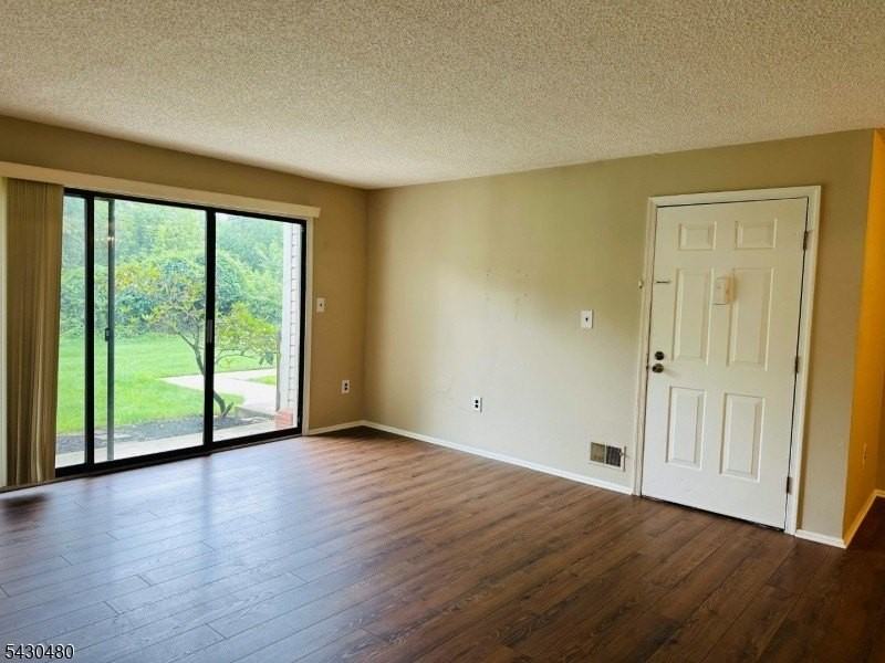 122 Crabapple Ln #122 - Photo 3 of 8