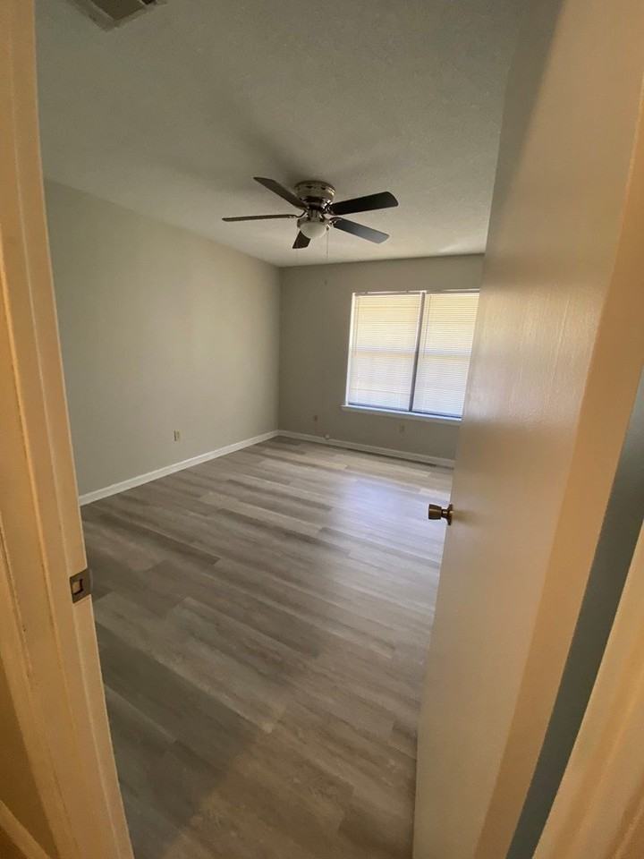 105 Maid Marian Ct - Photo 5 of 11