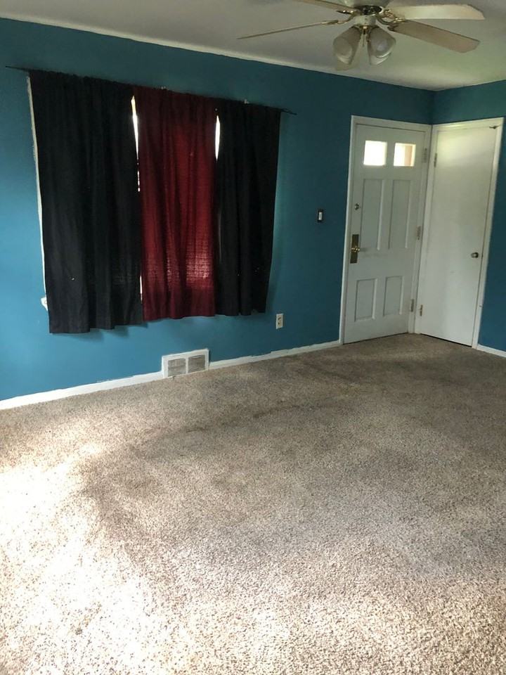 12214 Shady Oak Blvd - Photo 3 of 11