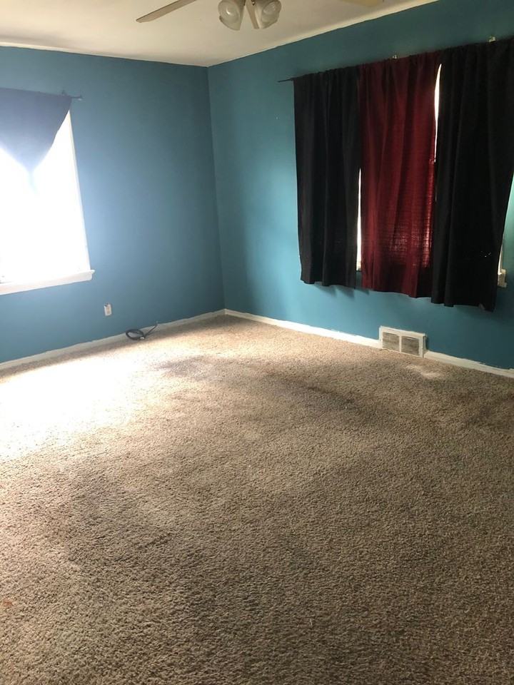 12214 Shady Oak Blvd - Photo 4 of 11