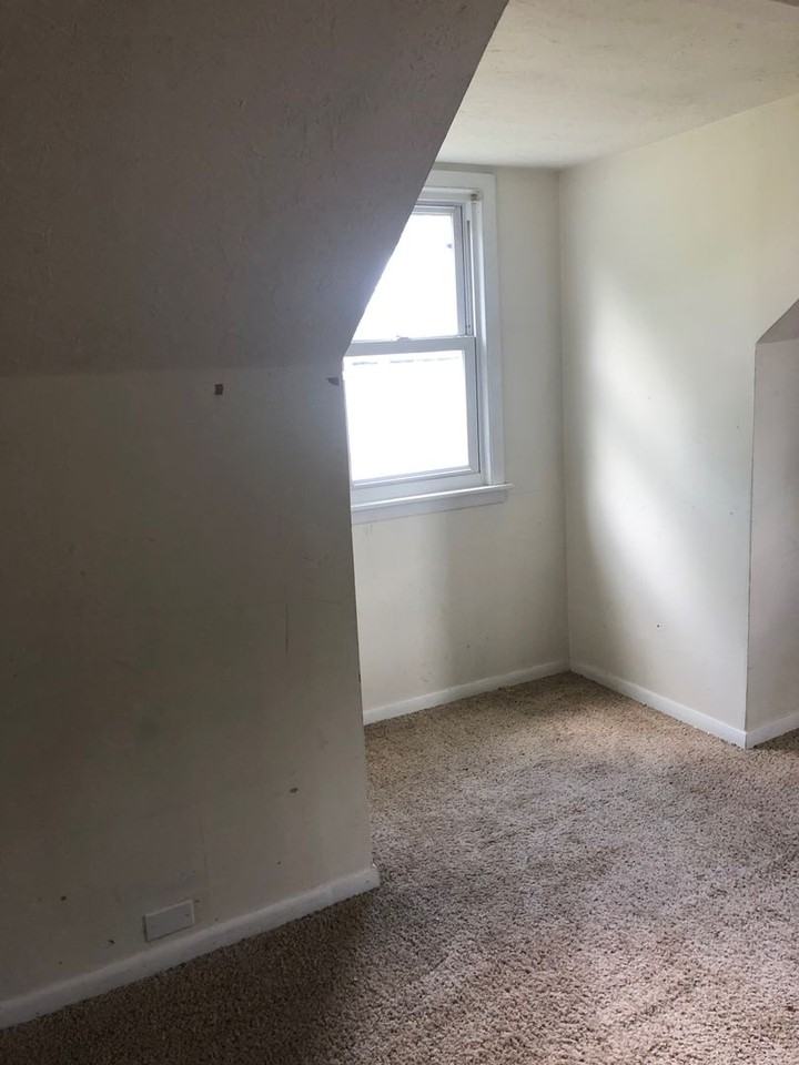 12214 Shady Oak Blvd - Photo 6 of 11