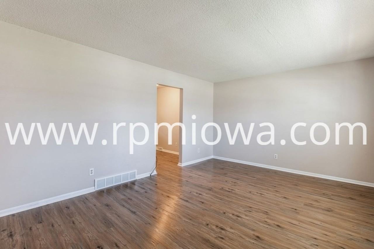215 Nw Arlan Dr - Photo 3 of 11
