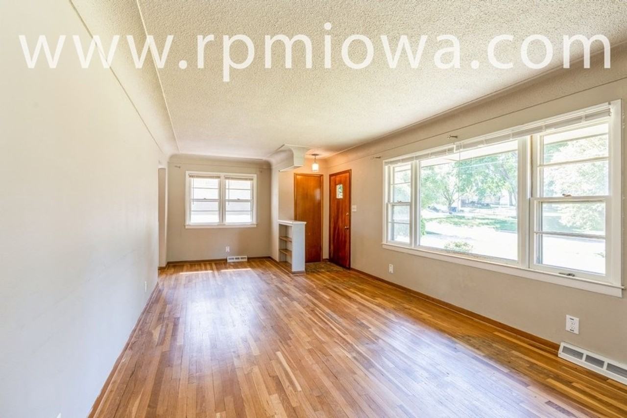 4127 Shawnee Ave - Photo 2 of 17