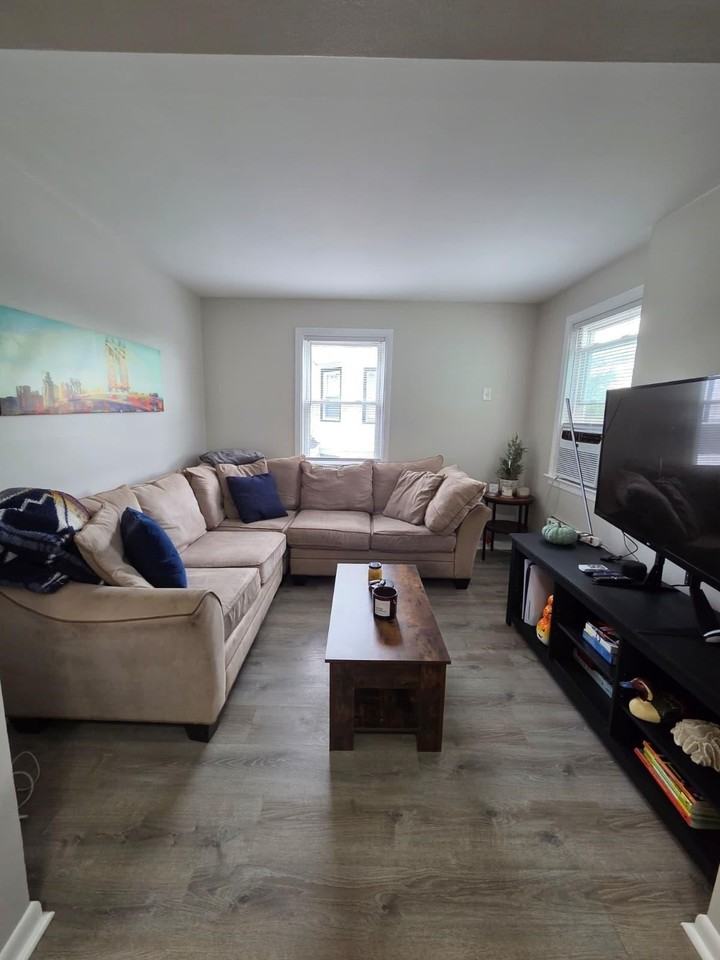 166 Carmita Ave #2 - Photo 5 of 27