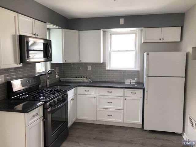 166 Carmita Ave #2 - Photo 2 of 27