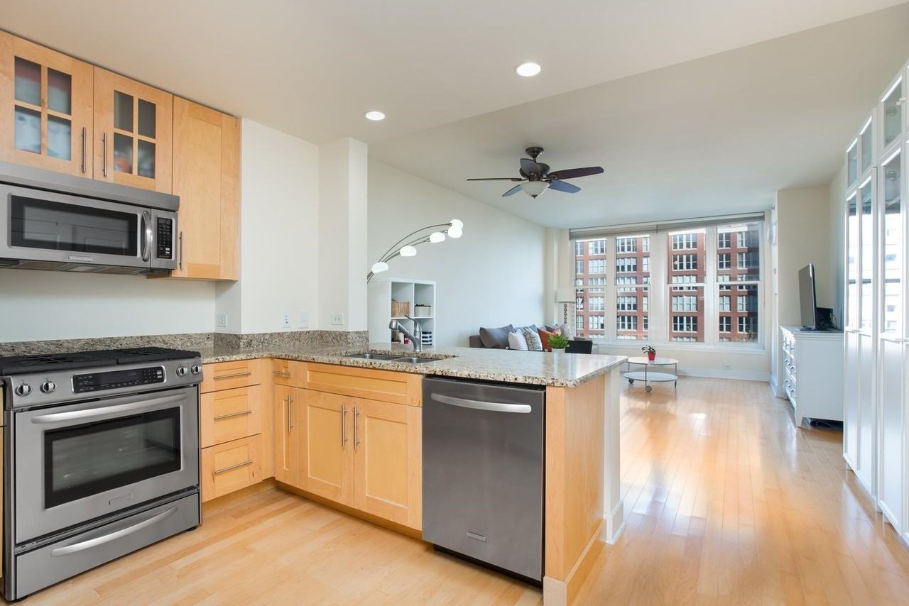 1125 Maxwell Ln #707 - Photo 7 of 27