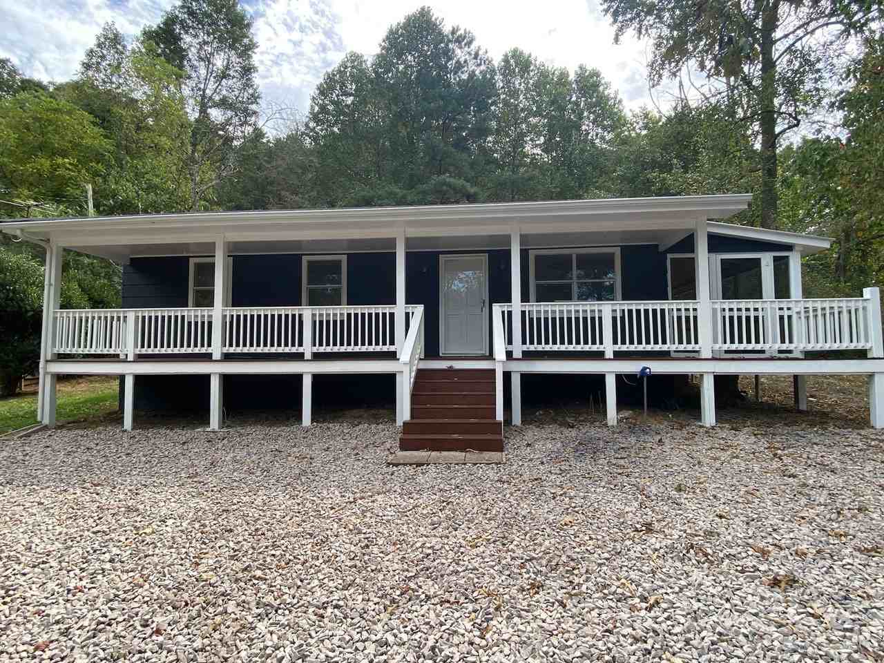30 Vanderbilt Ln