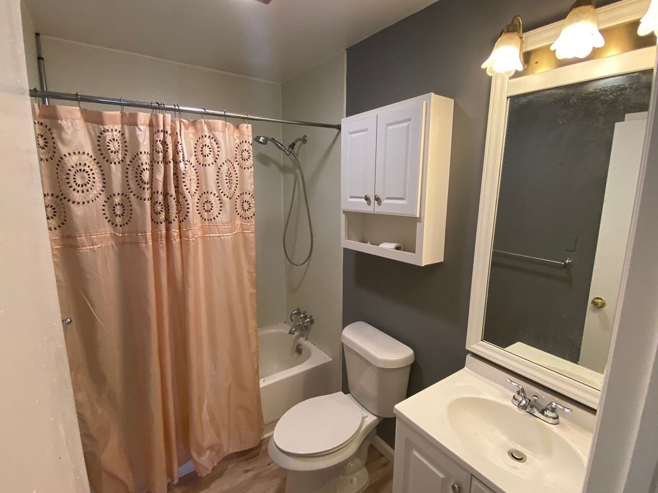 30 Vanderbilt Ln - Photo 7 of 19