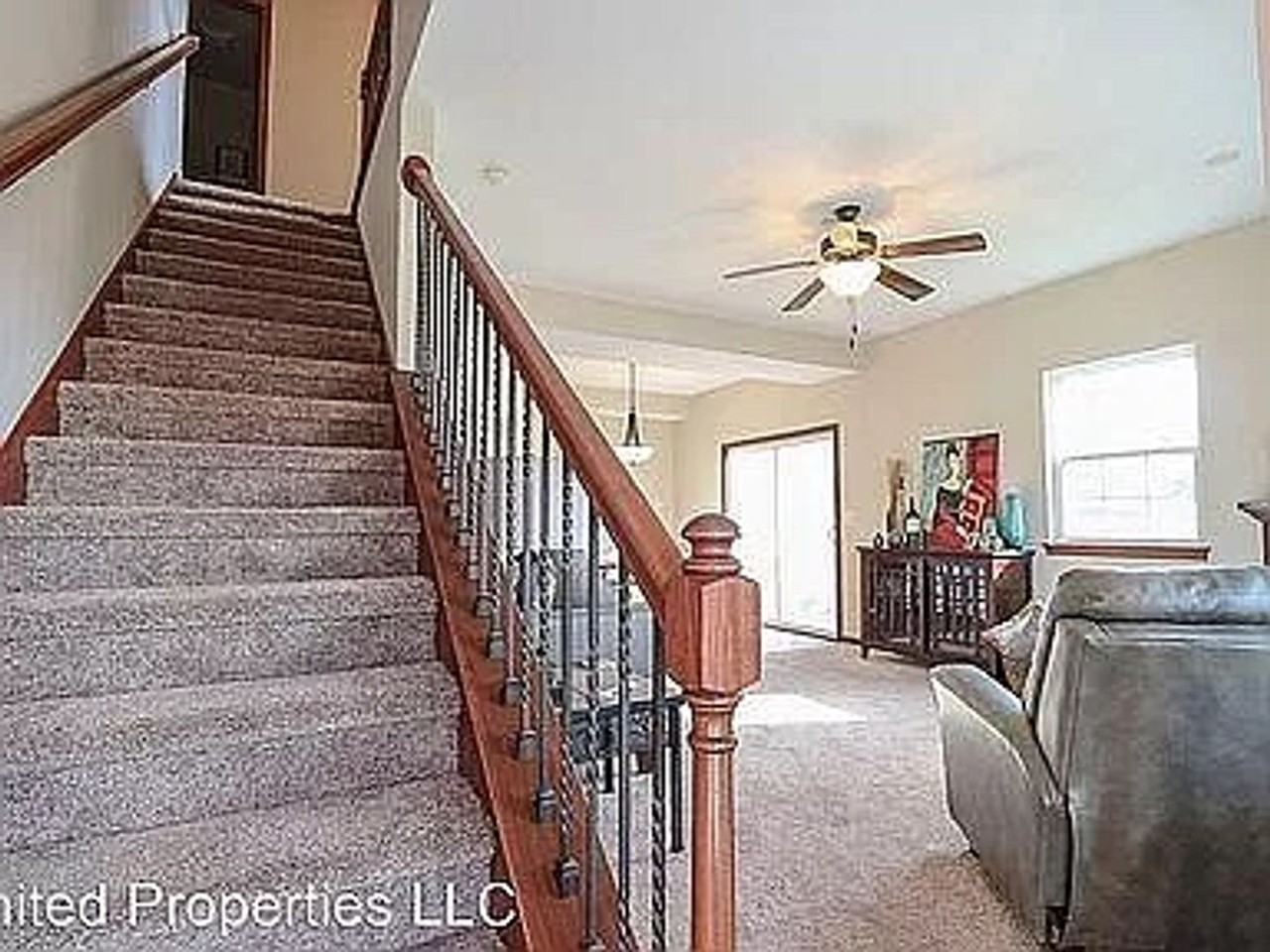 1498 Burr Dr - Photo 6 of 8