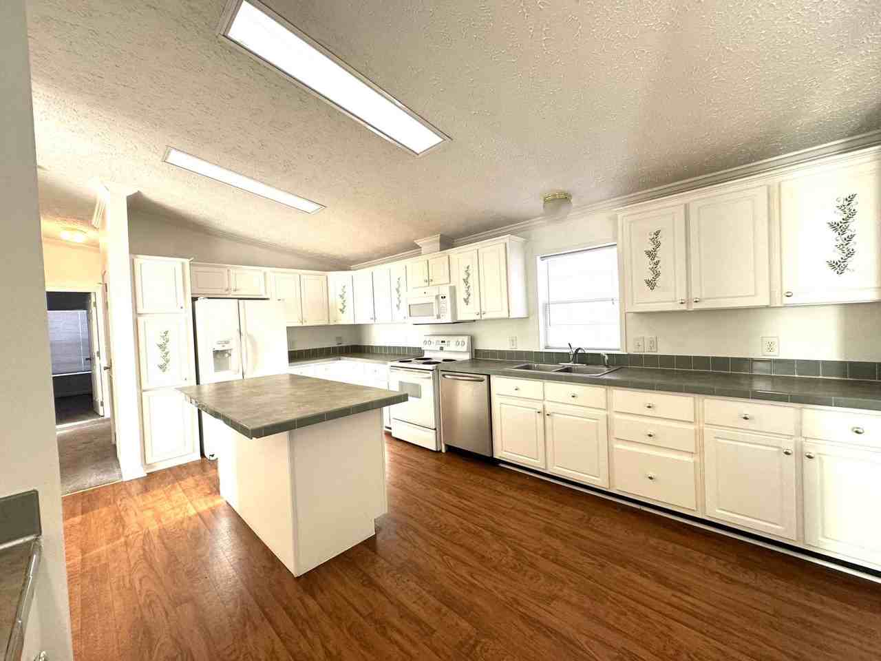 257 Edgewood Church Rd - Photo 3 of 16
