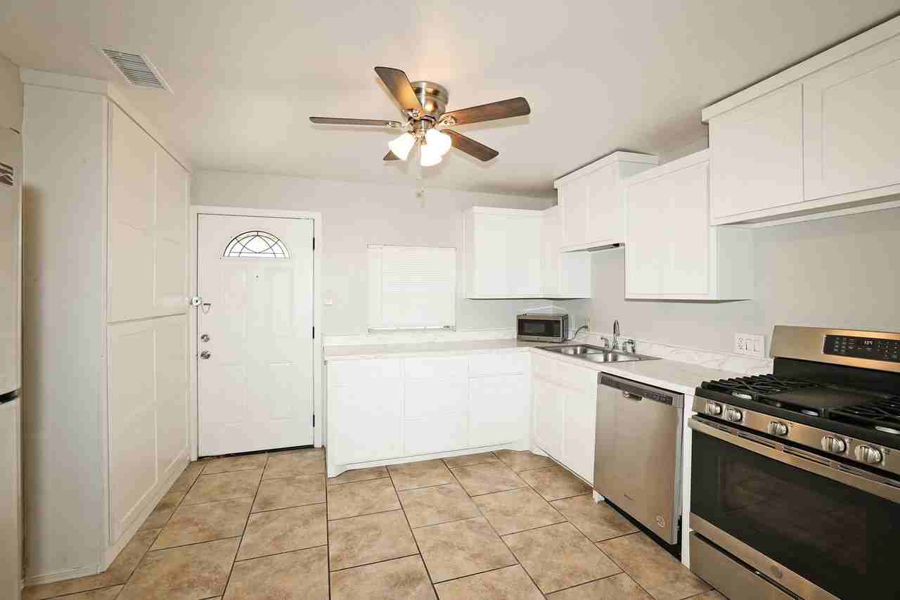 115 Se 40th Ave - Photo 6 of 17