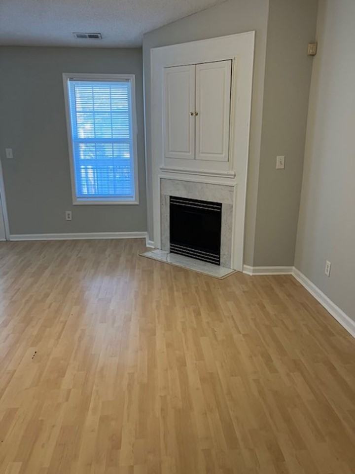 901 Litchfield Way Apt K - Photo 5 of 11