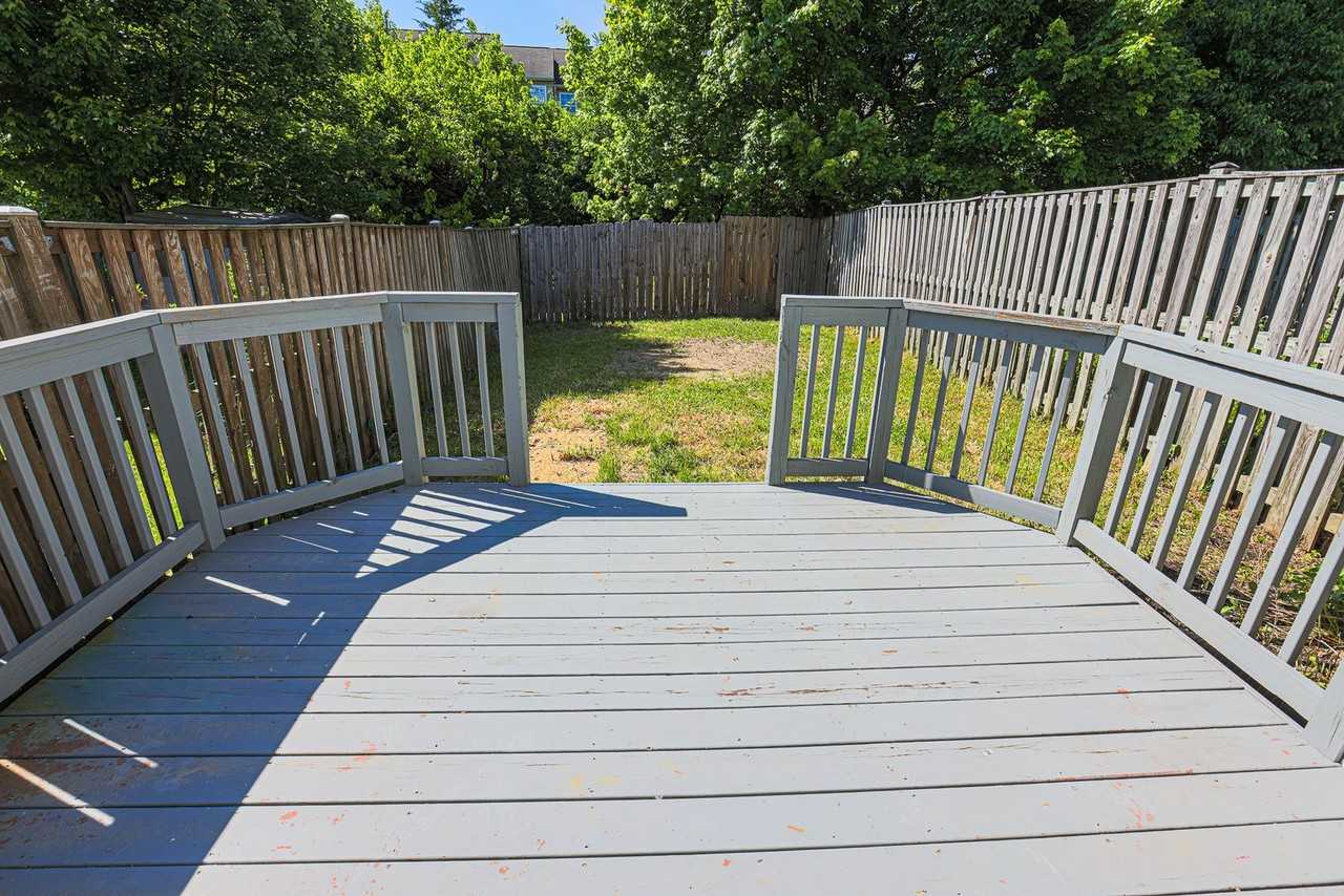 70 Chelmsford Ct - Photo 4 of 28