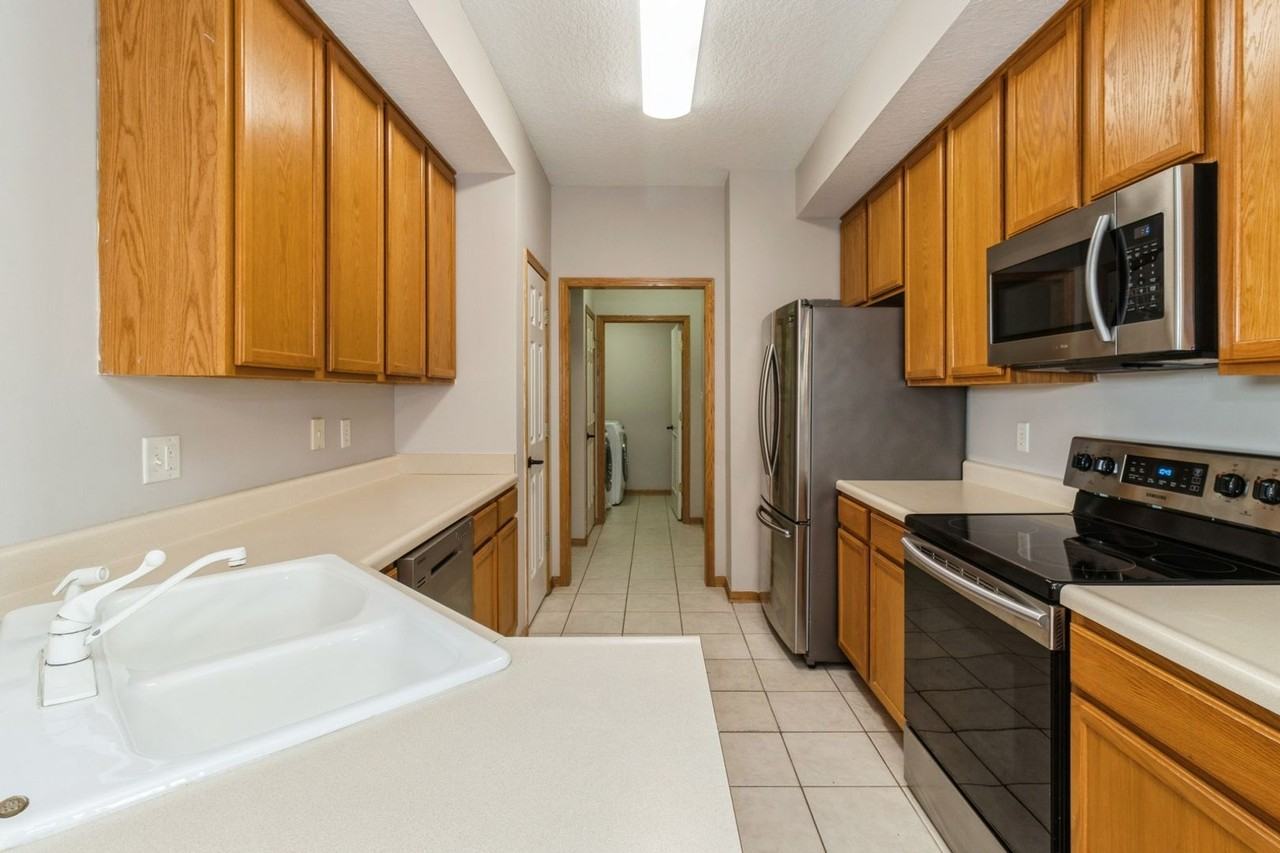 1812 Nw Ashton Ln #1 - Photo 5 of 15