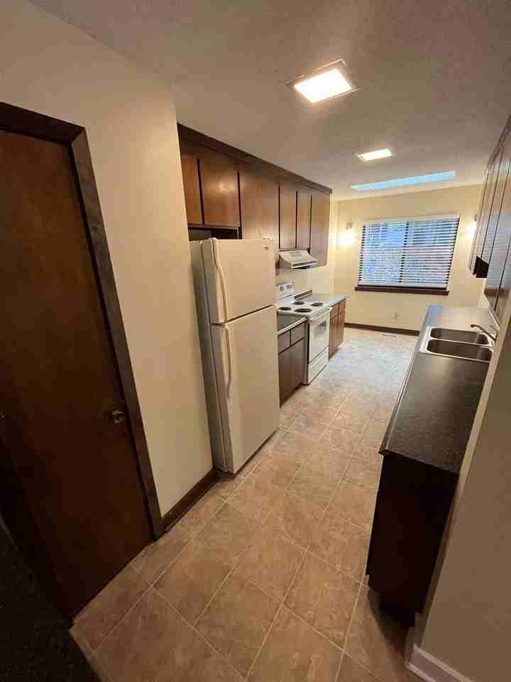68 Fernwood Ln - Photo 3 of 21