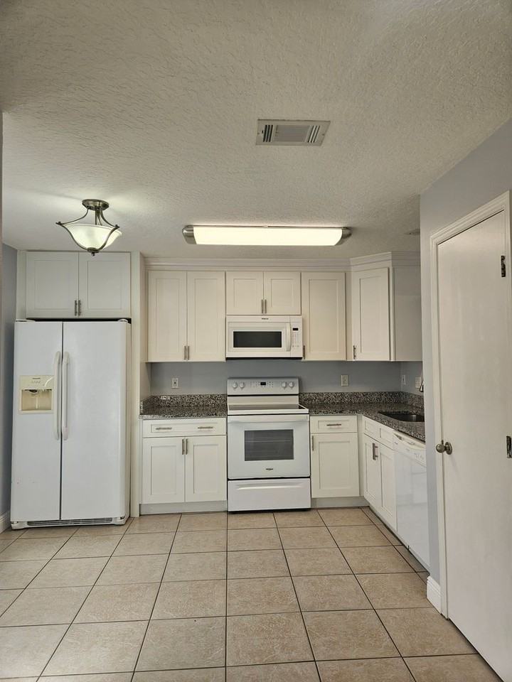 2321 Water View Loop - Photo 2 of 42