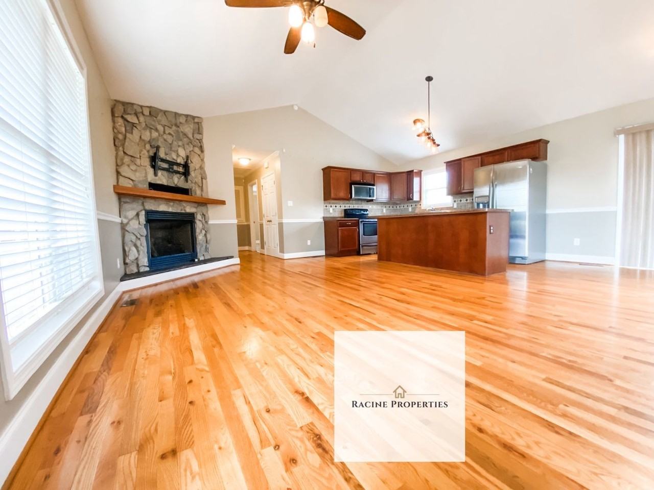 1053 Gibbs Rd - Photo 2 of 20