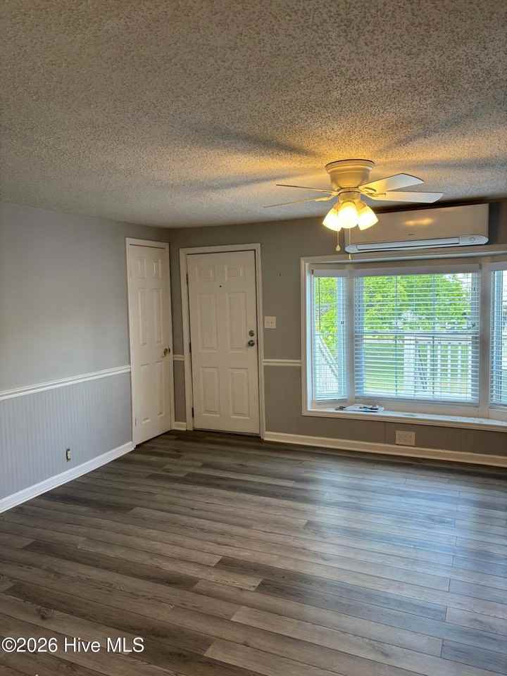 12 Blackbird Ln - Photo 7 of 36