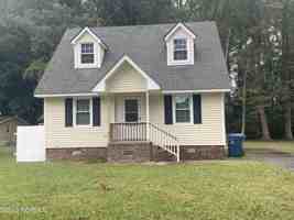 featured image of 1509 N Respess St