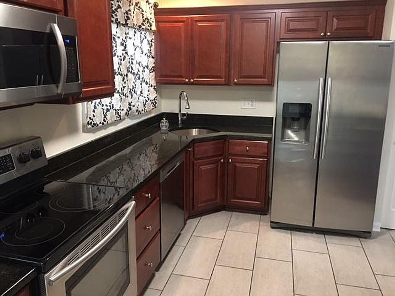 742 Reedy Cir - Photo 3 of 28