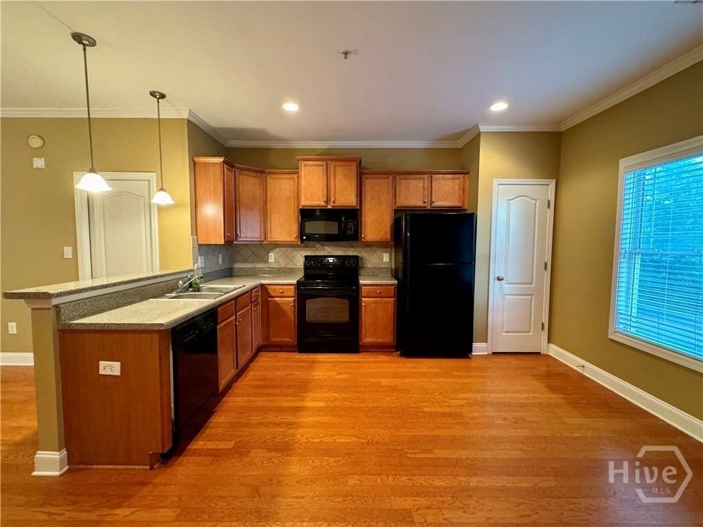 409 Whitehall Rd - Photo 5 of 22