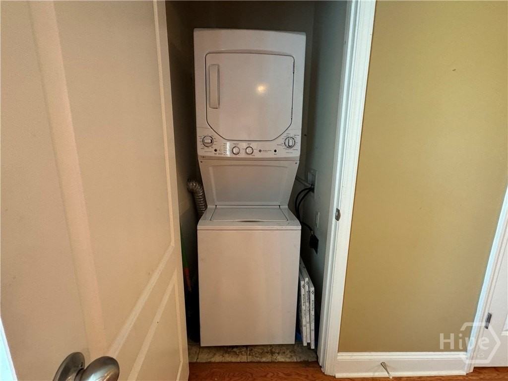 409 Whitehall Rd - Photo 6 of 18