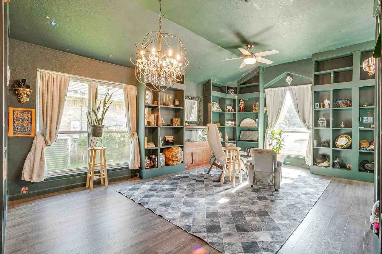 8713 Sunset Trace Dr - Photo 3 of 20