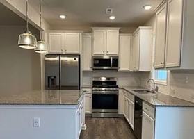 featured image of 3752 Yorkshire Pl